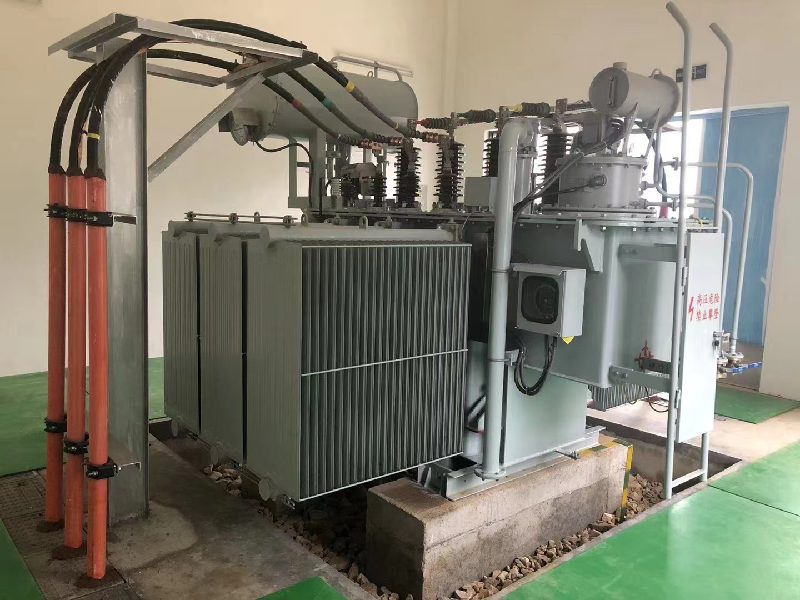 Comparáid claochladáin dáileacháin idir suas le 800 kVa agus síos go 800 kVa